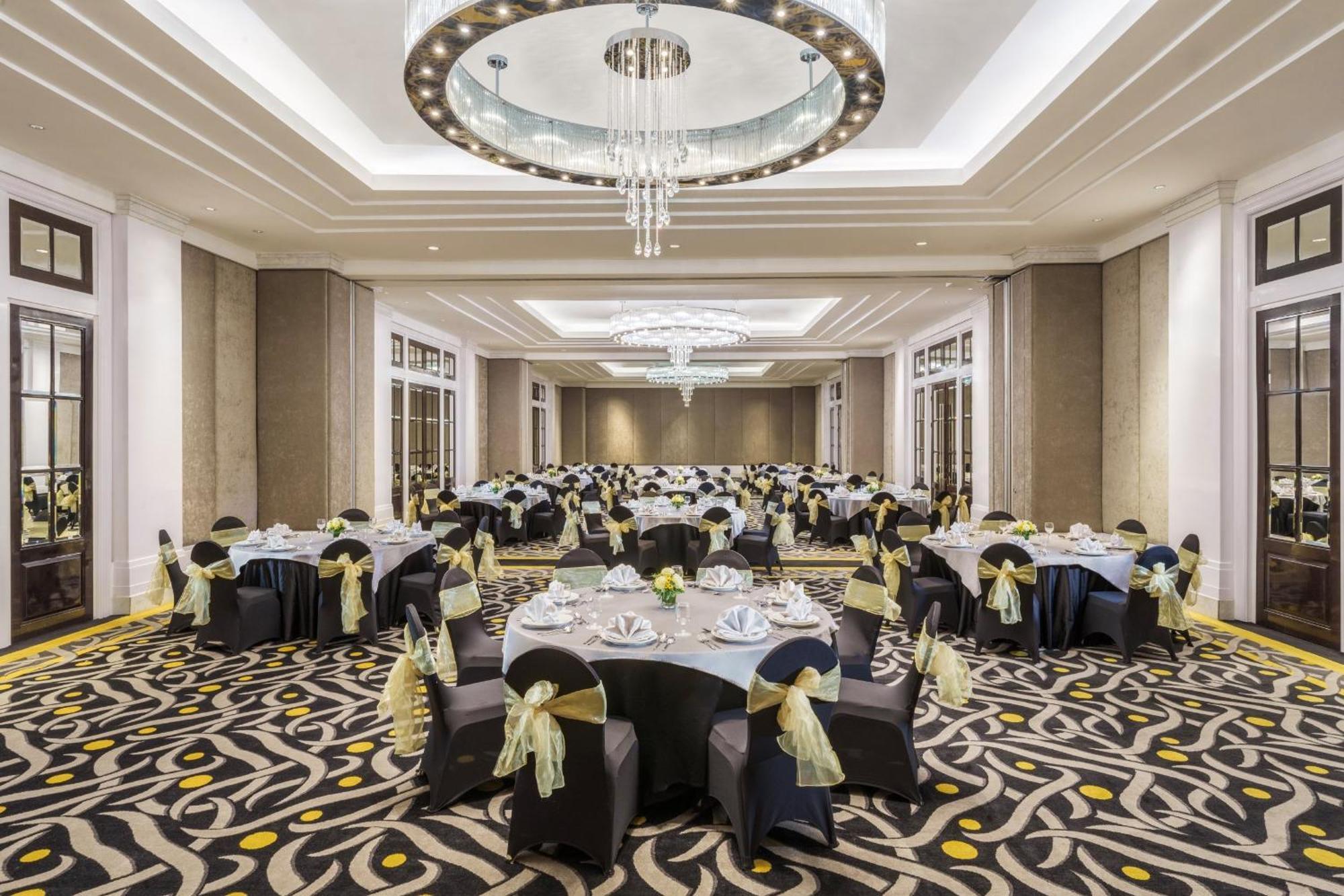 Hotel Ciputra World Surabaya Managed By Swiss-Belhotel International Exterior foto